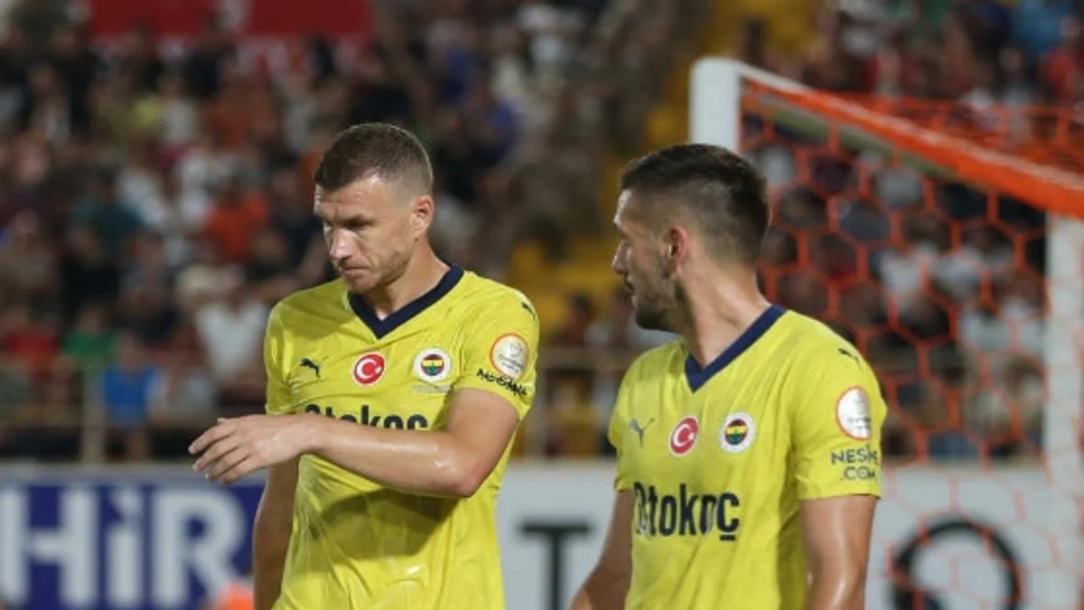 Dzeko en Tadic: Geen Afscheidsplechtigheid bij Fenerbahçe
