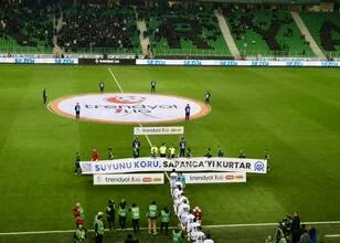 Sakaryaspor maakt statement met opmerkelijke banner