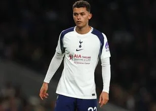 Crystal Palace in gesprek over transfer Brennan Johnson