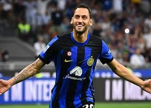 Hakan Çalhanoğlu op weg naar contractverlenging bij Inter