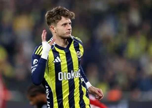Fenerbahçe en Eintracht Frankfurt in onderhandeling over Szymanski