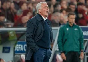 Mourinho over transfergeruchten van Silva en Batagov