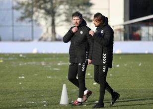 Hakan Kutlu start zijn avontuur bij Sakaryaspor