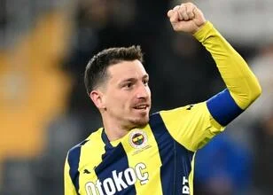 Steunbetuigingen voor Mert Hakan Yandaş van İrfan Can Kahveci en Çağlar Söyüncü