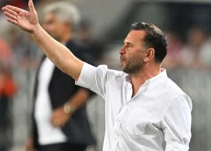 Zorgen over speelveld bij Galatasaray voor Super Cup en Turkse Beker