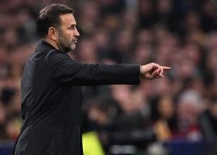 Galatasaray mist zes spelers in trainingskamp voor Turkcell Super Cup