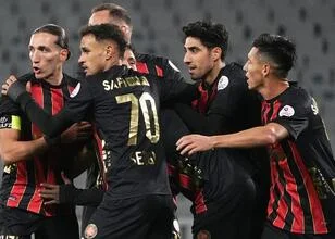 Fatih Karagümrük neemt afscheid van 4 spelers