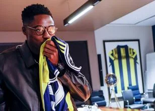 Samsunspor Voorzitter Yüksel Yıldırım onthult opvallende details over transfer van Musaba