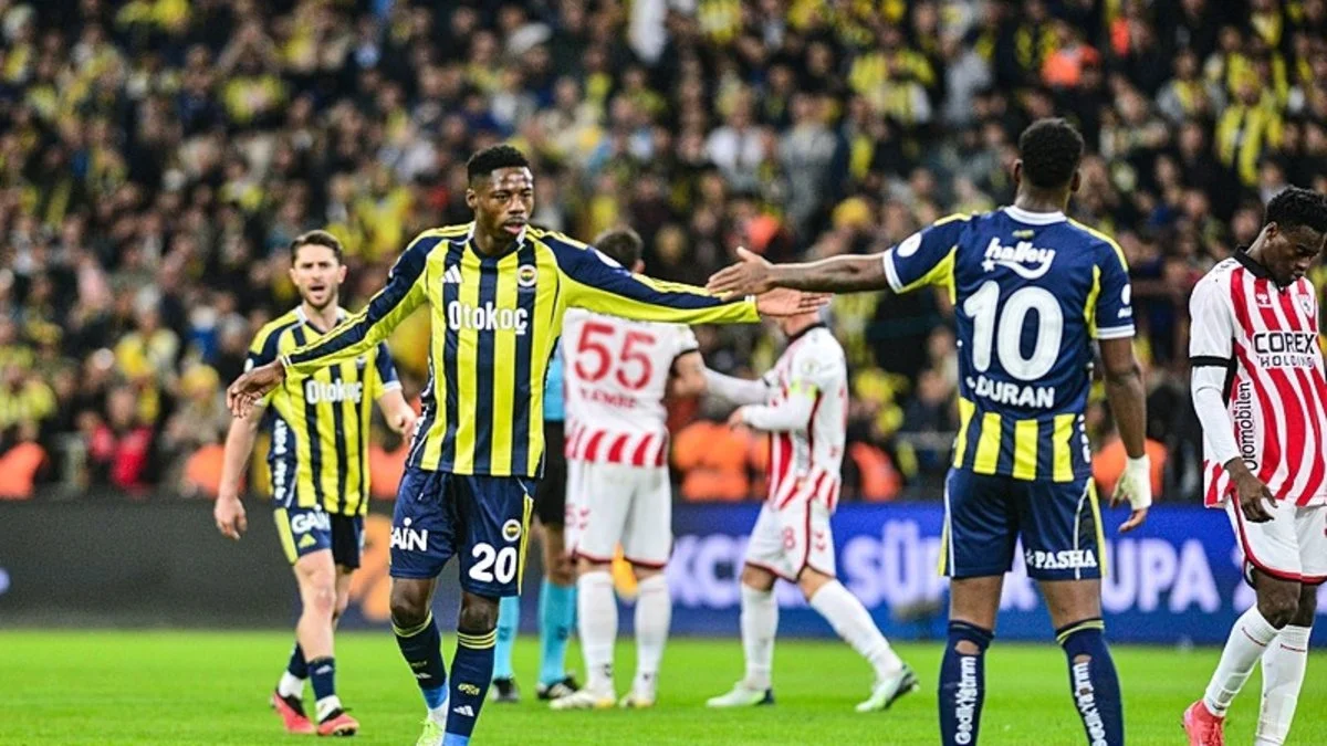 Fenerbahçe verlaagt Supercup tegenstander Samsunspor met twee doelpunten