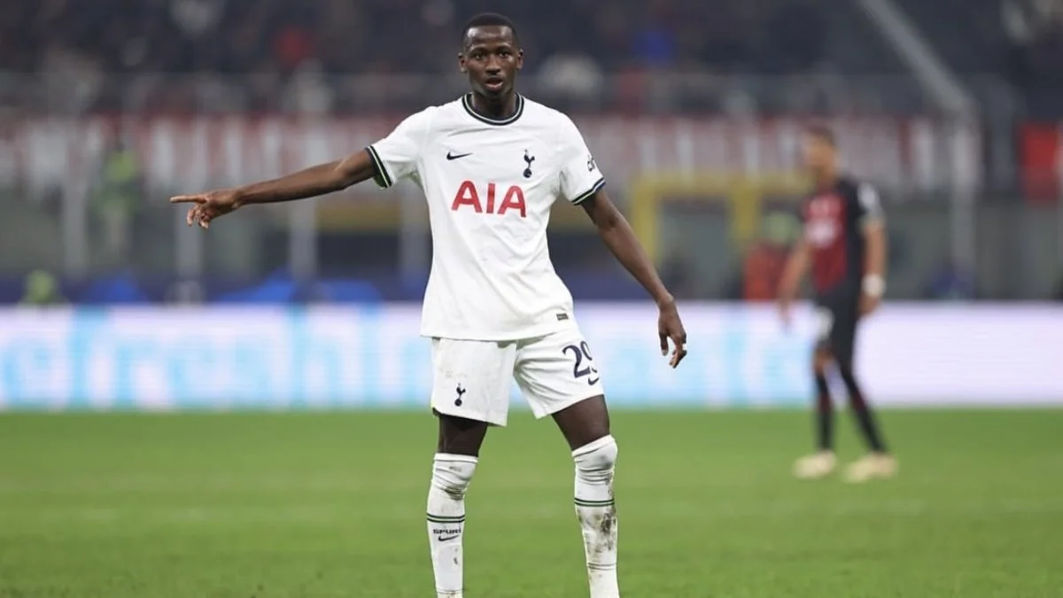 Galatasaray doet poging tot verovering van nummer 6