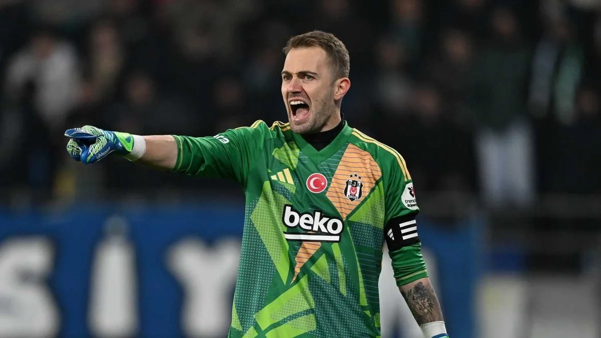 Mert Günok verlaat Beşiktaş met een emotioneel afscheid