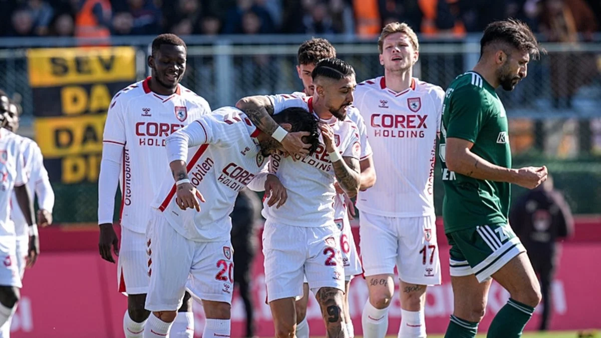 Samsunspor wint met 6-2 van Aliağa FK