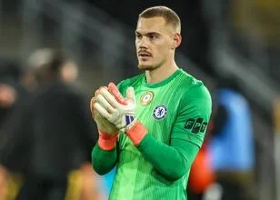 Mert Günok: Beşiktaş zoekt vervanger, West Ham United wil Jorgensen