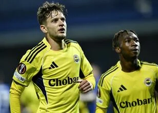 Sebastian Szymanski mist Alanyaspor wedstrijd van Fenerbahçe