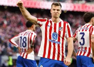 Alexander Sörloth reageert op transfer en Okan Buruk