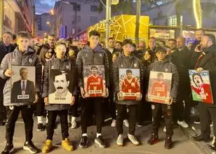 Samsunspor herdenkt slachtoffers van fataal busongeluk