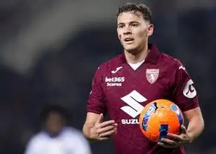 Kristjan Asllani geeft groent licht aan Beşiktaş