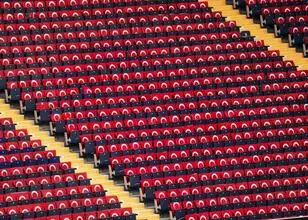 Fenerbahçe geeft Turkse vlaggen uit