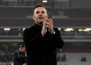 Okan Buruk verliest niet van Engelse teams