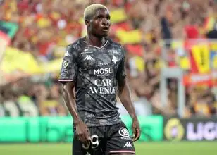 Kayserispor versterkt verdediging met Koffi Kouao