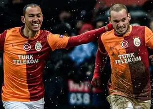 Umut Bulut over Fenerbahçe