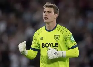 Beşiktaş wil Mads Hermansen als keeper