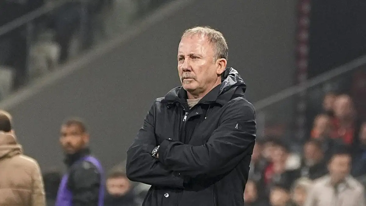 Sergen Yalçın reageert fel