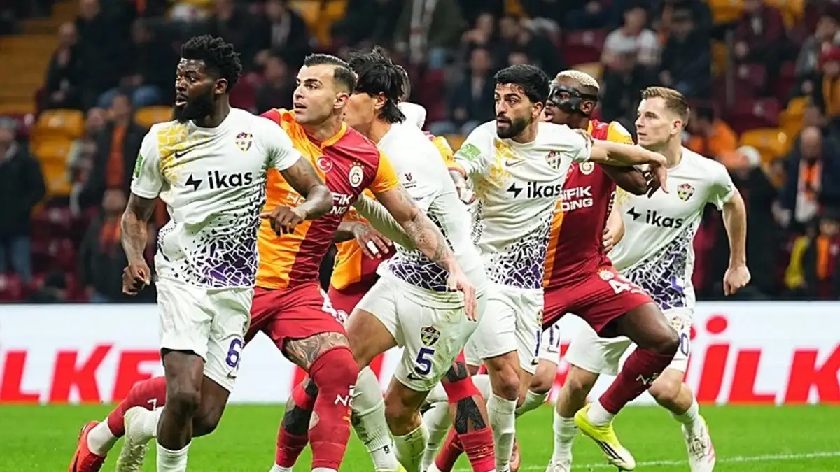 Rode kaart in Galatasaray-Eyüpspor