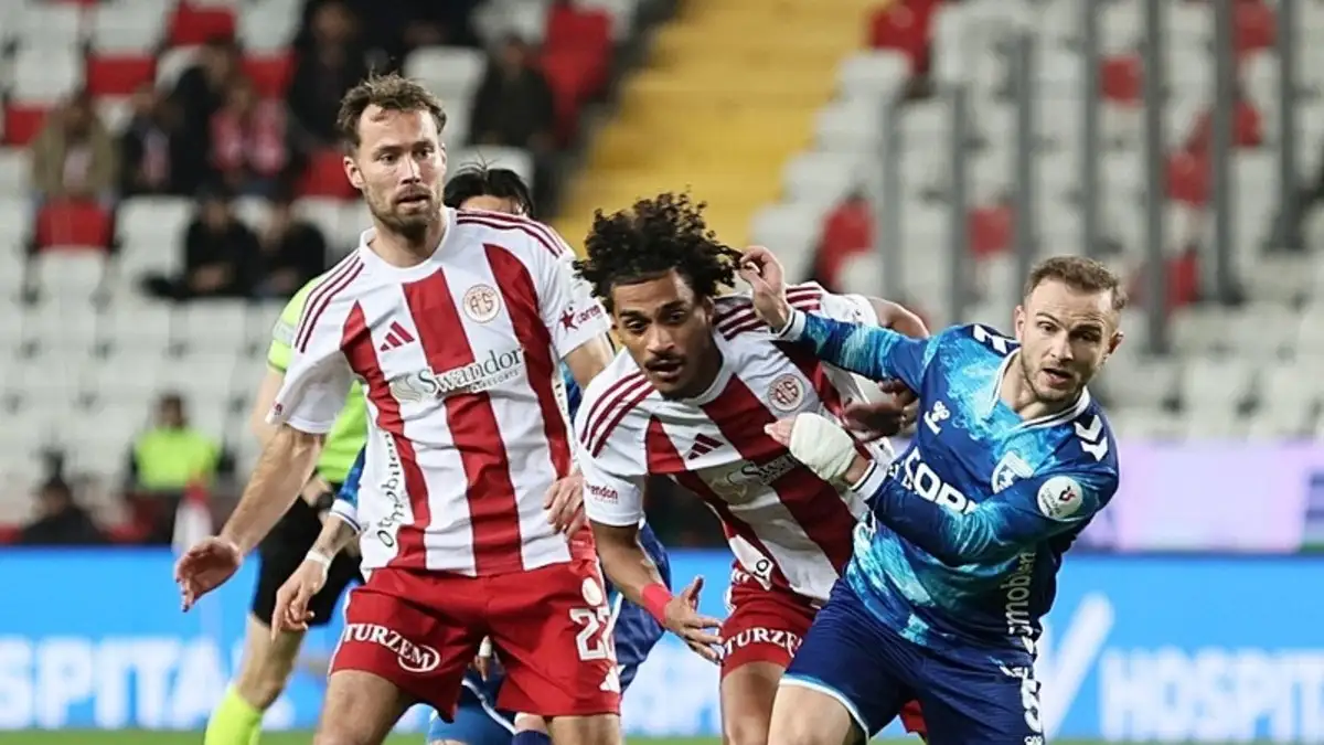 Antalyaspor verslaat Samsunspor met 3-1