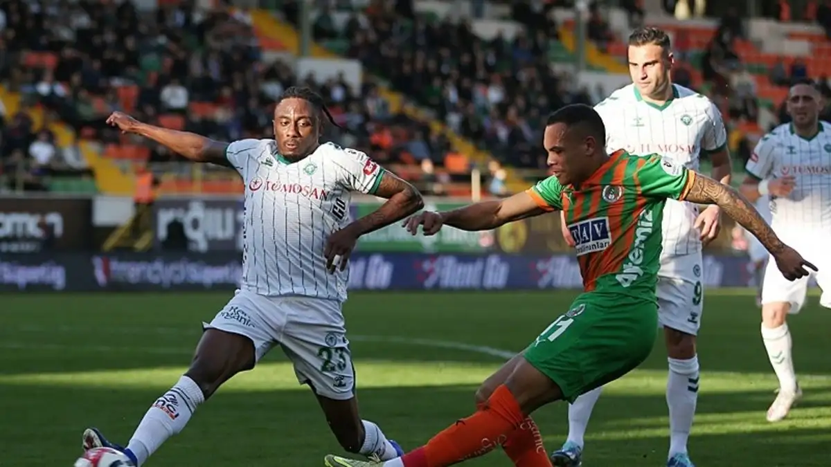 Corendon Alanyaspor wint van TÜMOSAN Konyaspor