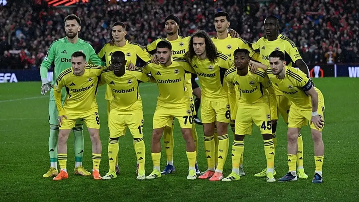 Fenerbahçe wint in Engeland, maar strandt op totaalstand tegen Forest