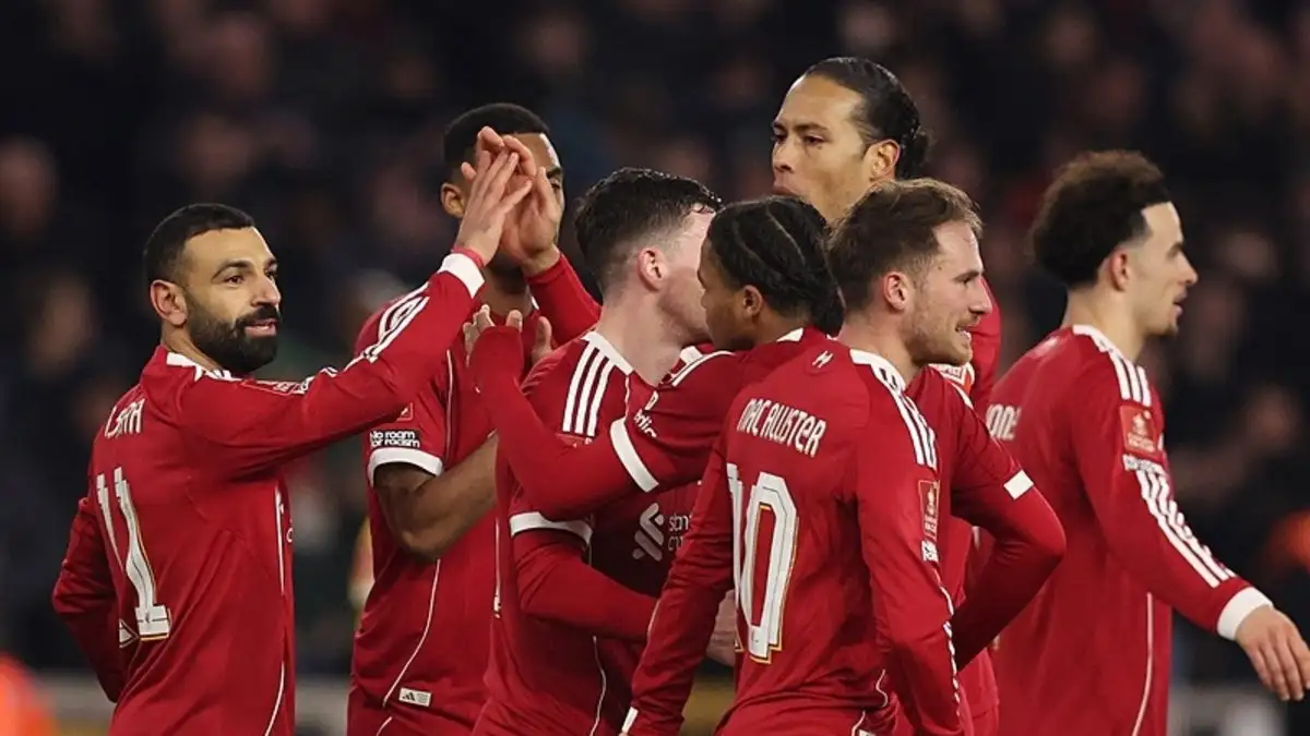 Liverpool kadergoedkeuring: Alisson en Chiesa missen Galatasaray-duel