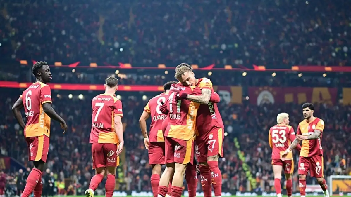 Galatasaray verslaat RAMS Başakşehir met 3-0! Opent voorsprong aan kop