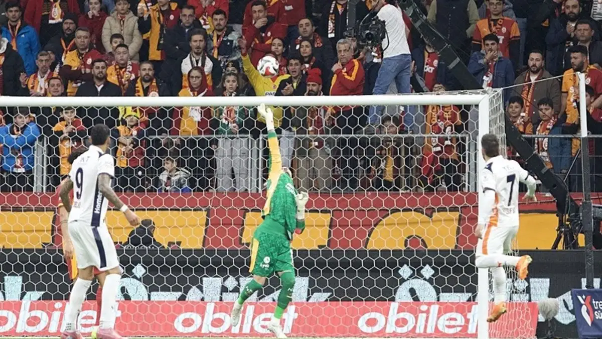 Uğurcan Çakır levert kritische prestatie: Was de laatste 3 wedstrijden een muur