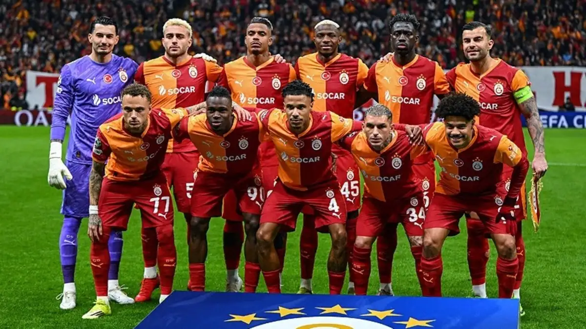 Galatasaray met nationale druk! Precies 16 voetballers...