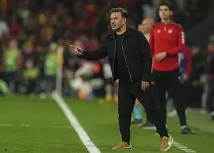 Verrassende interesse voor Galatasaray-coach Okan Buruk