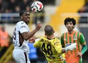 Trabzonspor pakt punt bij oude rivaal