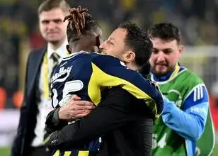 Fenerbahçe verenigd voor de titel!