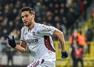 Umut Nayir vindt geen speeltijd bij Trabzonspor