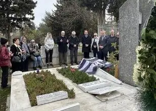 "Baba Hakkı" Yeten herdacht bij zijn graf