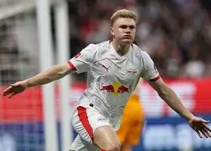 Leipzig wint in Frankfurt van Eintracht