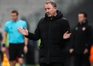 Sergen Yalçın drukt op de knop! Vier versterkingen uit de jeugdopleiding