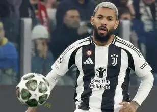 Galatasaray maakt grote zet voor middenveld: Douglas Luiz