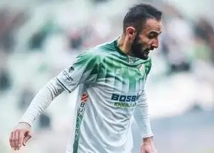 Nog een vertrek bij Bursaspor: ervaren speler Hamza Gür verlaat club