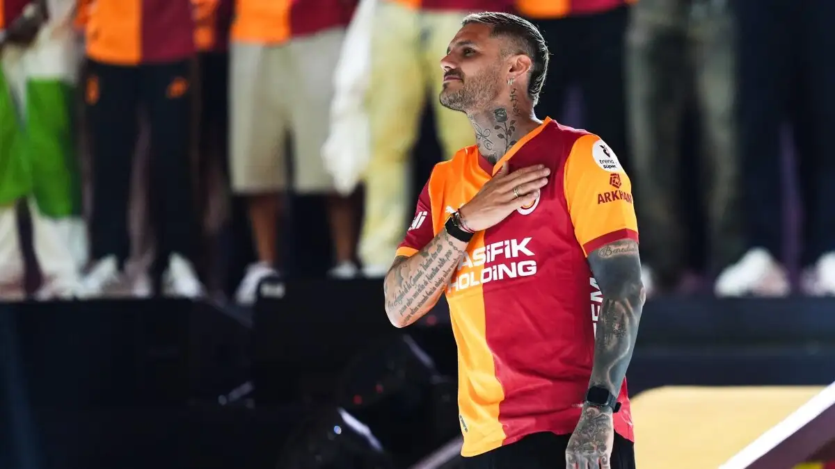 Manager Mauro Icardi in Istanbul voor beslissing over toekomst bij Galatasaray