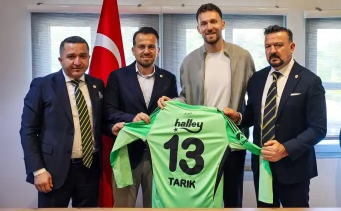 Fenerbahçe verlengt contract met keeper Tarık Çetin tot 2029