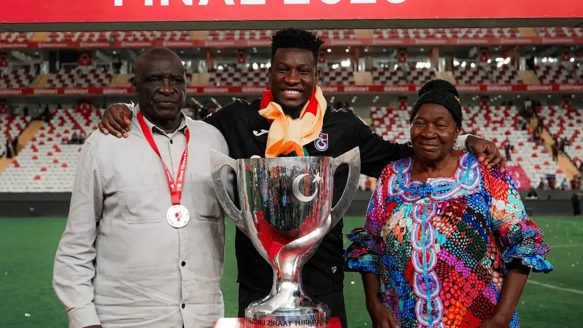 Andre Onana neemt afscheid van Trabzonspor na bekerwinst