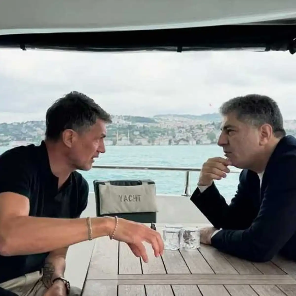 Fenerbahçe zou Ederson willen vervangen door Napoli-keeper Alex Meret
