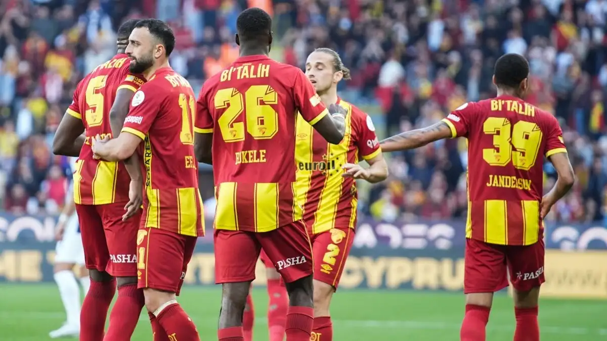 Göztepe haalt Sinclair Armstrong en zet in op Argentijnse middenvelder Mateo Banegas