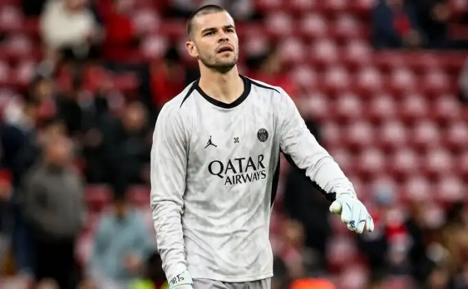 Beşiktaş toont interesse in PSG-doelman Lucas Chevalier